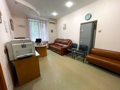 комерційна за адресою Київ, Чоколівський бульв., 30