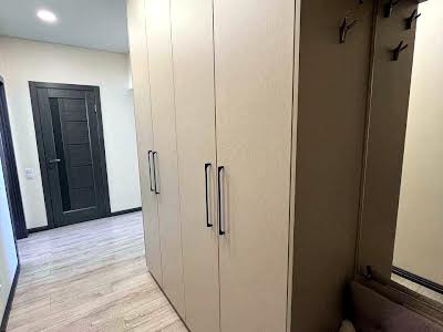 квартира за адресою Абрикосова вул., 3