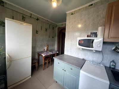квартира по адресу Строителей ул., 4-А
