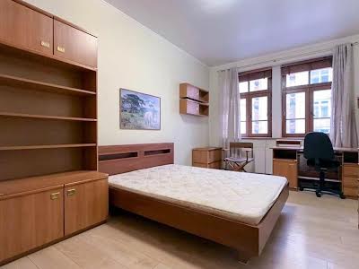 квартира за адресою Київ, Павлівська вул., 18