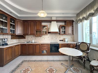квартира за адресою Дмитрівська вул., 13а