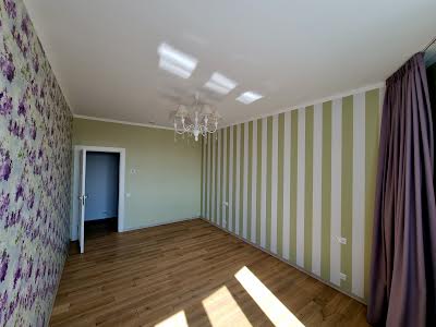 квартира за адресою Раїси Окіпної вул., 10а