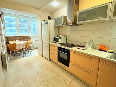 квартира за адресою Антоновича вул. (Горького), 88