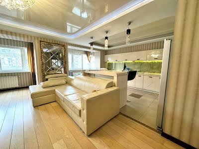 квартира за адресою Тарасівська вул., 21