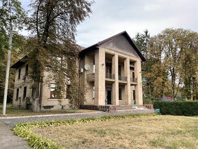 коммерческая по адресу Броварська, 1а