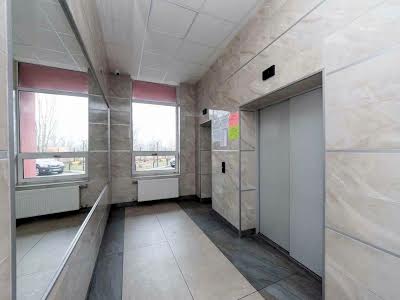 квартира за адресою Федора Ернста вул., 16-Б