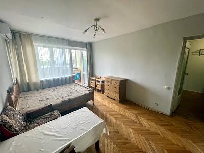 квартира по адресу Вячеслава Черновола ул., 33/30