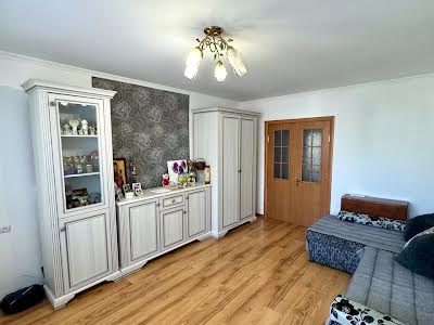 квартира по адресу Повітряна, 8