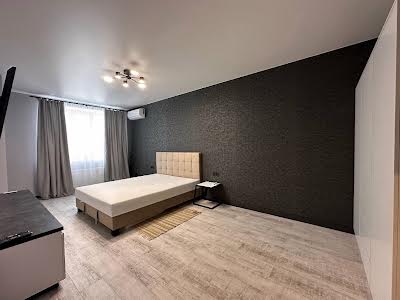 квартира за адресою Боголюбова вул., 33