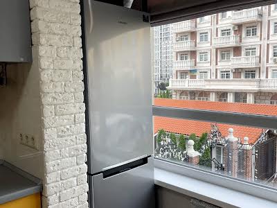квартира за адресою Практична вул., 2