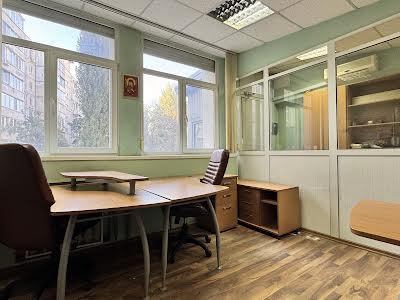 комерційна за адресою Берестейський просп. (Перемоги), 21а