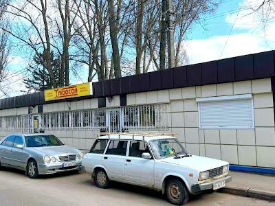 коммерческая по адресу Будівельників ул., 23/2