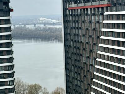 квартира за адресою Причальна вул., 12