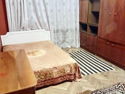 квартира за адресою Салютна вул., 17
