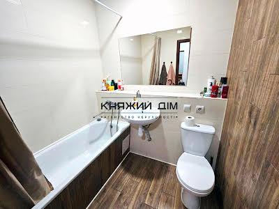 квартира за адресою Софії Русової вул., 5-Б