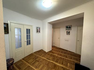 квартира за адресою Срібнокільська вул., 20