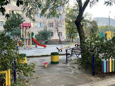 квартира за адресою Митрополита Андрея Шептицького вул. (Анатолія Луначарського), 3а