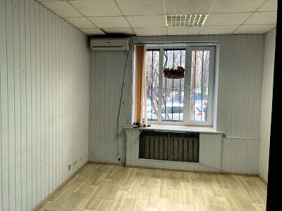 комерційна за адресою Печерський узвіз, 18
