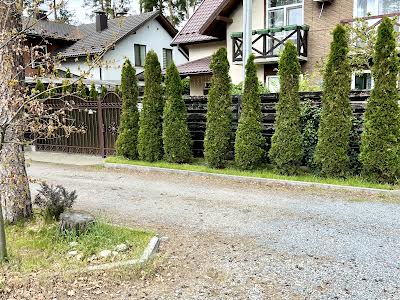 будинок за адресою Патріотів