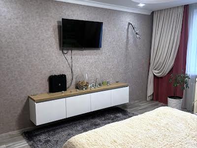 квартира за адресою Райдужна вул., 90