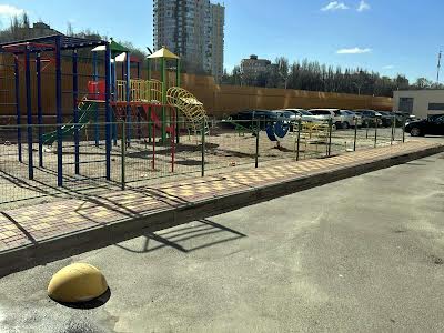 квартира за адресою Польова вул., 73