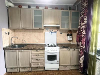 квартира по адресу Ревуцкого ул., 8