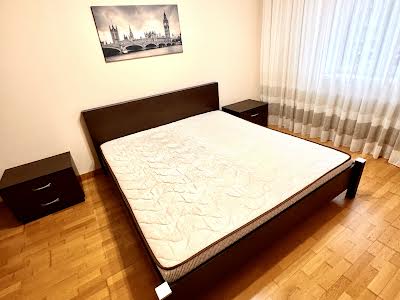 квартира за адресою Дегтярівська вул., 25к1