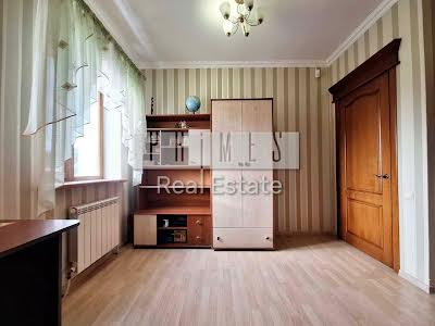дом по адресу с. Старые петровцы, Виноградний провулок