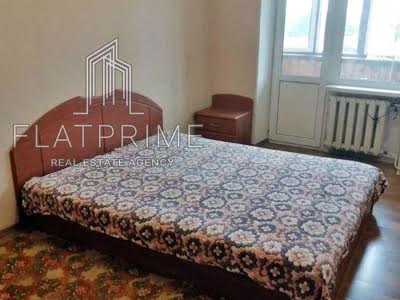 квартира за адресою Героїв полку 