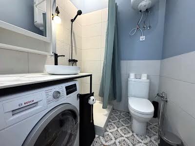 квартира за адресою Салютна вул., 2