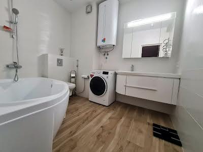 квартира за адресою Білоруська вул., 36А