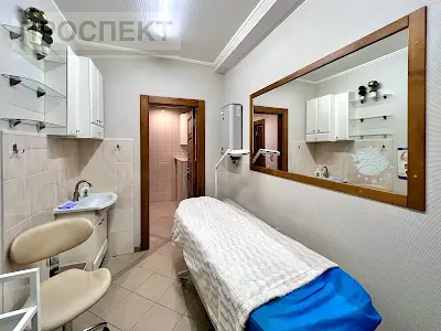 комерційна за адресою Харківська вул., 3/2