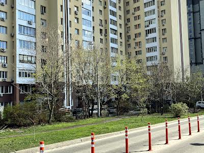 комерційна за адресою Андрія Верхогляда вул. (Михайла Драгомирова), 4