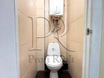 квартира за адресою Ревуцького вул., 34А