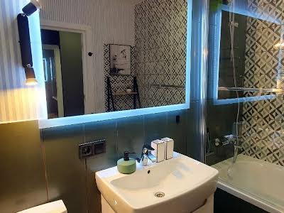 квартира за адресою Віктора Некрасова вул. (Північно-Сирецька), 10