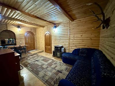 будинок за адресою с. Крюківщина, Квіткова вул., 3