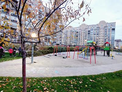 квартира за адресою Метрологічна вул., 11А