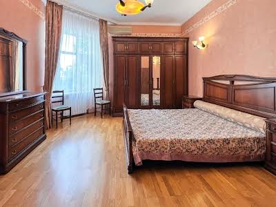 квартира за адресою Лютеранська вул., 4