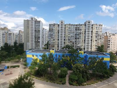 квартира по адресу Ларисы Руденко ул., 3-Б