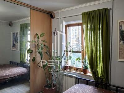 квартира за адресою Срібнокільська вул., 4