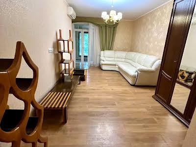 квартира за адресою Нагірна вул., 29-А