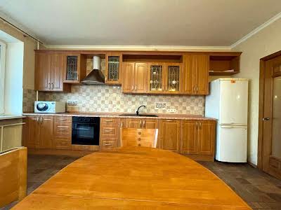 квартира за адресою Тарасівська вул., 21