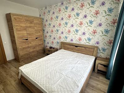 квартира по адресу Ревуцкого ул., 40-В