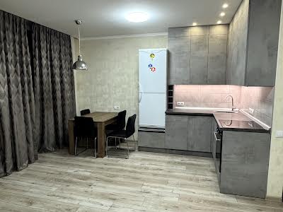 квартира за адресою Каховська вул., 60
