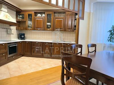 квартира за адресою Старонаводницька вул., 13-А