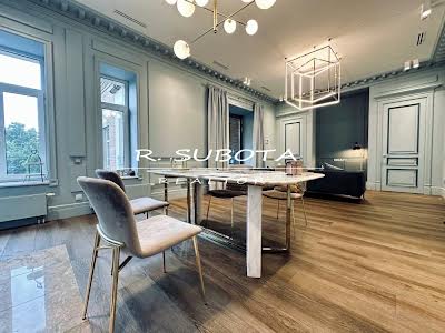 квартира за адресою Соборна пл. (Жовтнева), 6