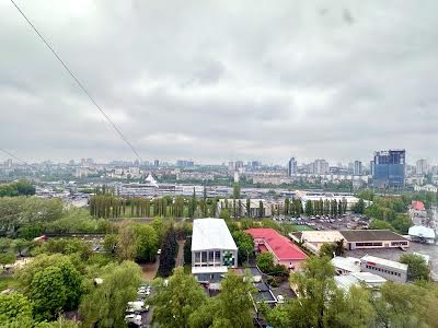 квартира за адресою Тополева вул., 4-8