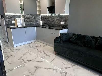 квартира за адресою Дніпровська набережна вул., 17-К