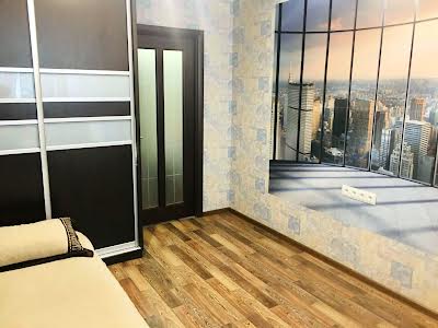 квартира по адресу Героев Днепра ул., 19
