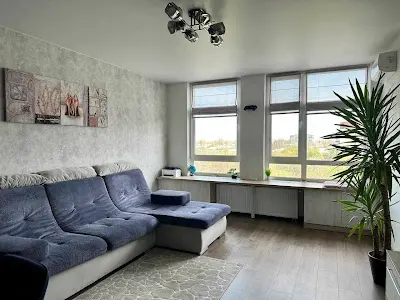 квартира за адресою Салютна вул., 2